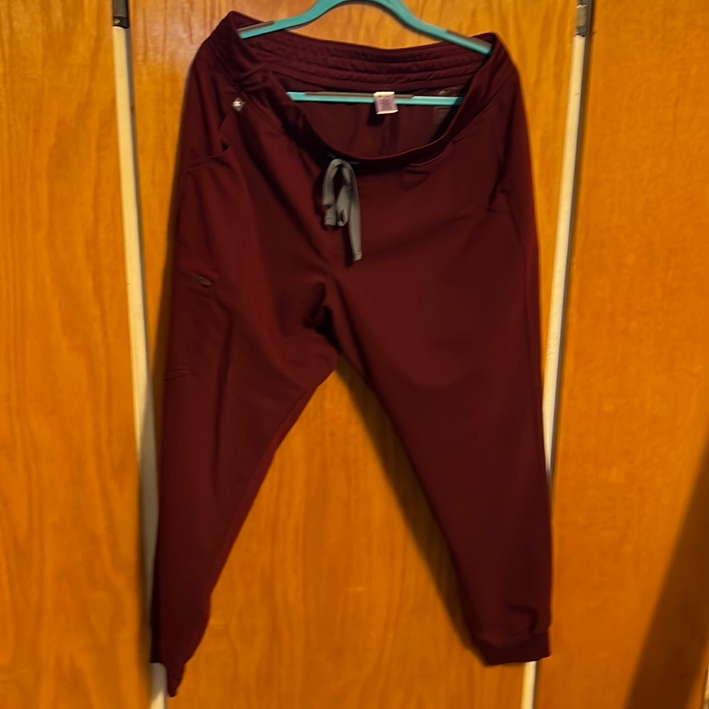 Figs scrub pants jogger